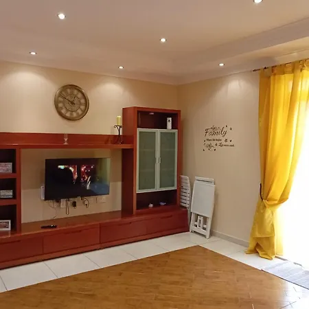 Serene Haven With Three Spacious Bedrooms Apartment *