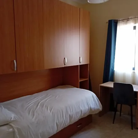 Lägenhet Serene Haven With Three Spacious Bedrooms Marsaxlokk