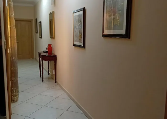 Serene Haven With Three Spacious Bedrooms شقة